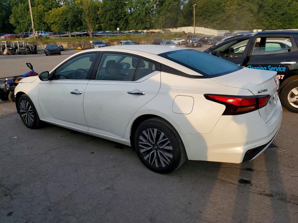 Photo 2 from auction – 2024 NISSAN ALTIMA with VIN 1N4BL4DW5RN354334