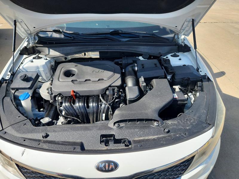 Photo 11 from auction – 2017 KIA OPTIMA with VIN 5XXGT4L35HG160078