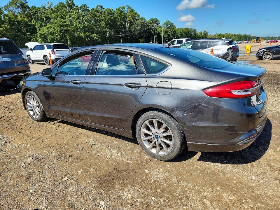 Photo 2 from auction – 2017 FORD FUSION with VIN 3FA6P0HD2HR305322
