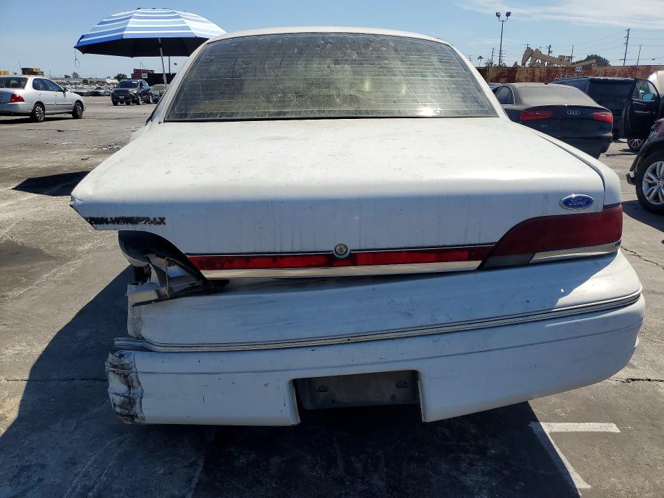 Photo 6 from auction – 1993 FORD CROWN VICTORIA with VIN 2FALP74WXPX134533