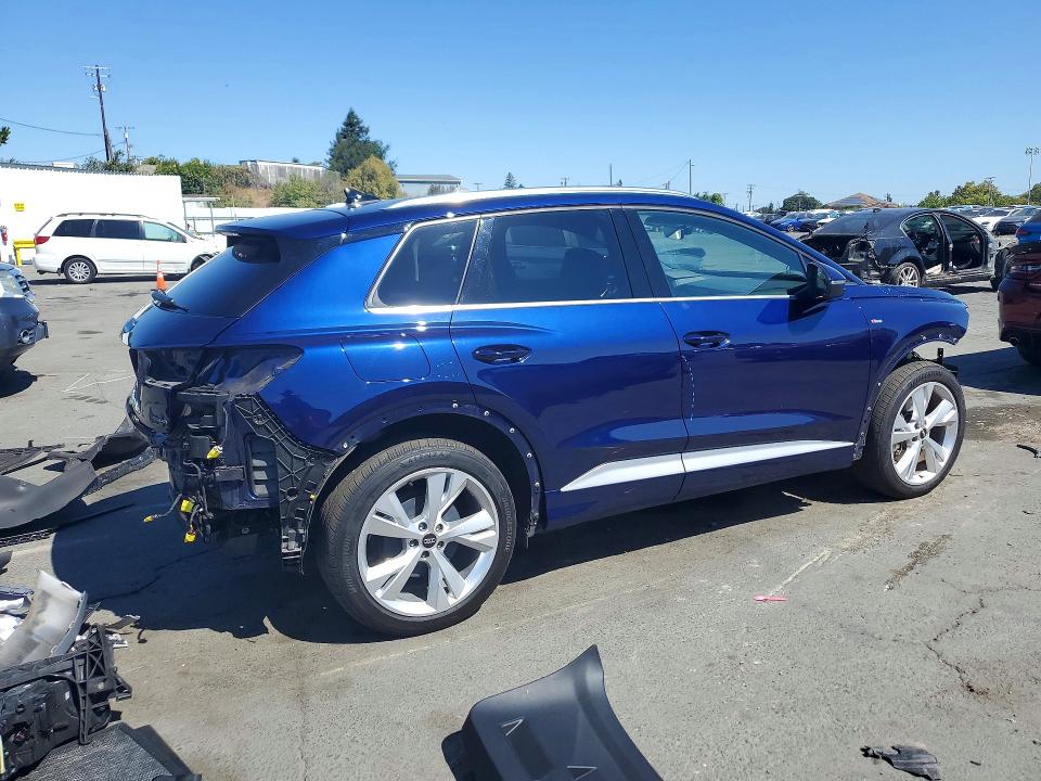 صورة رقم 3 من المزاد - 2023 AUDI Q4 E-TRON مع VIN WA1L2BFZ4PP063476