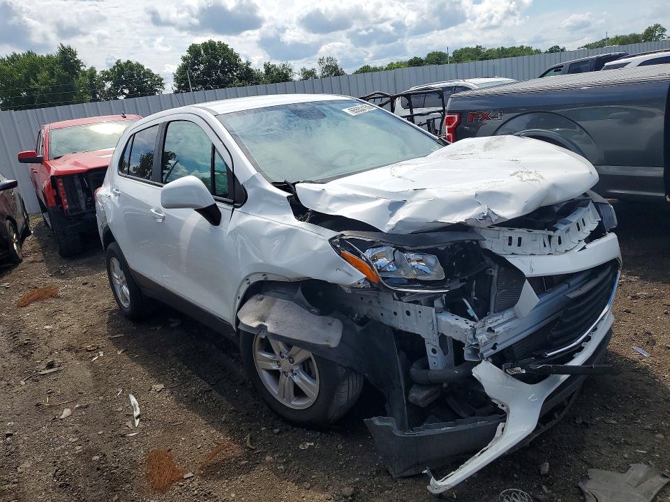 Снимка 4 от търг – 2020 CHEVROLET TRAX с VIN 3GNCJKSB1LL324397