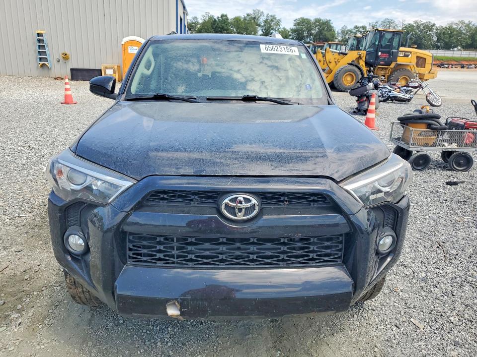 Photo 5 from auction – 2017 TOYOTA 4RUNNER with VIN JTEZU5JR3H5151902