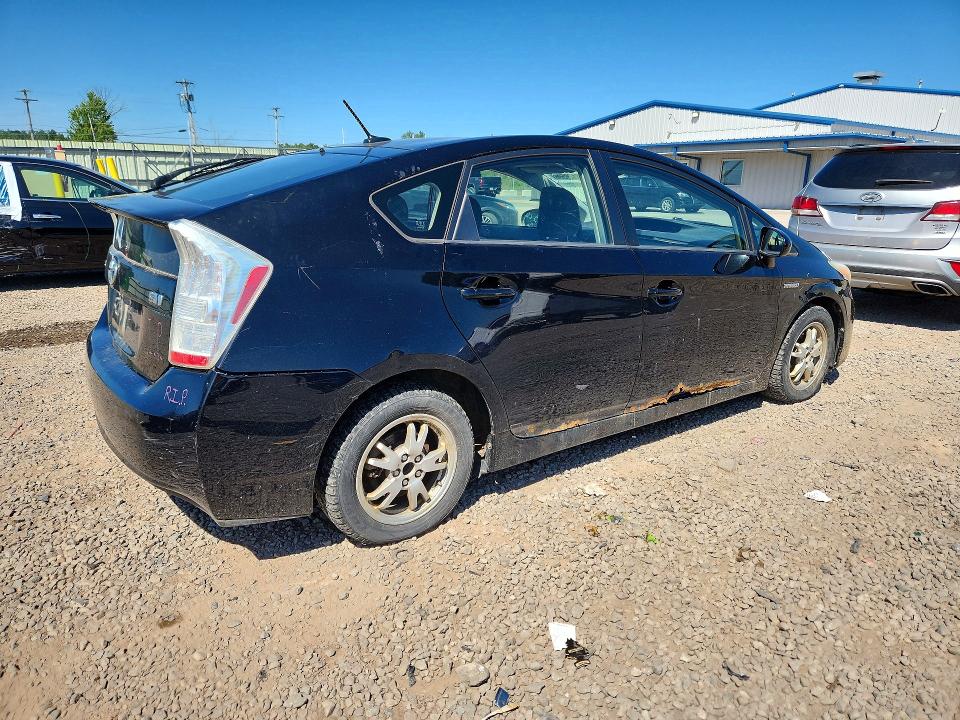 Photo 3 from auction – 2011 TOYOTA PRIUS with VIN JTDKN3DU9B1477029
