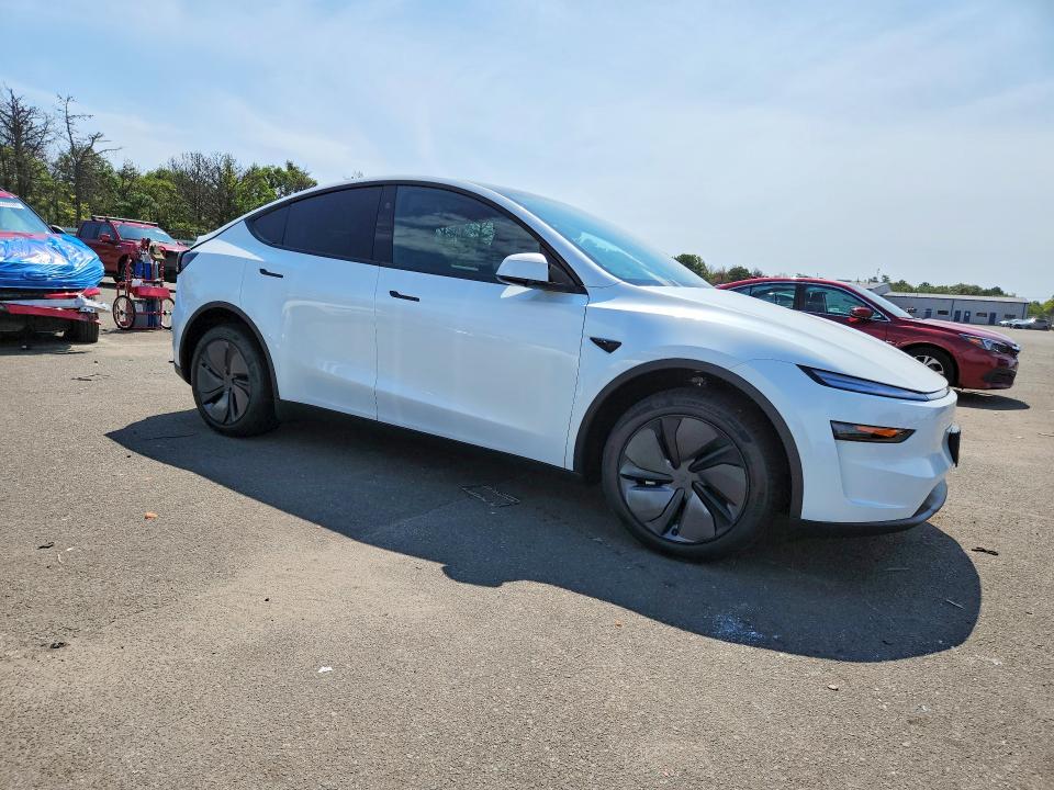 Zdjęcie 4 z aukcji – 2026 TESLA MODEL Y z VIN 7SAYGDEEXTA724973