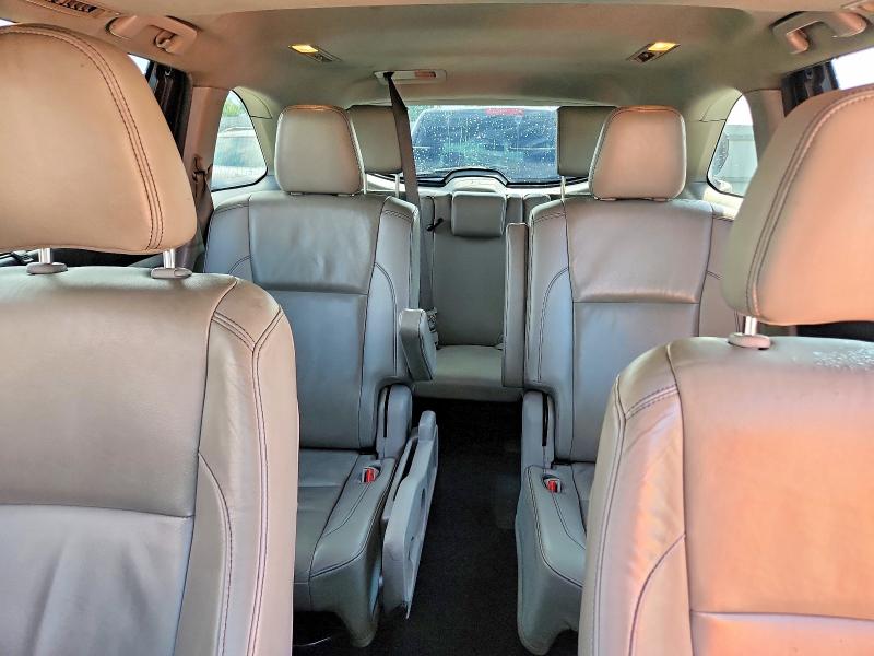 Photo 10 from auction – 2019 TOYOTA HIGHLANDER with VIN 5TDJZRFH6KS947281
