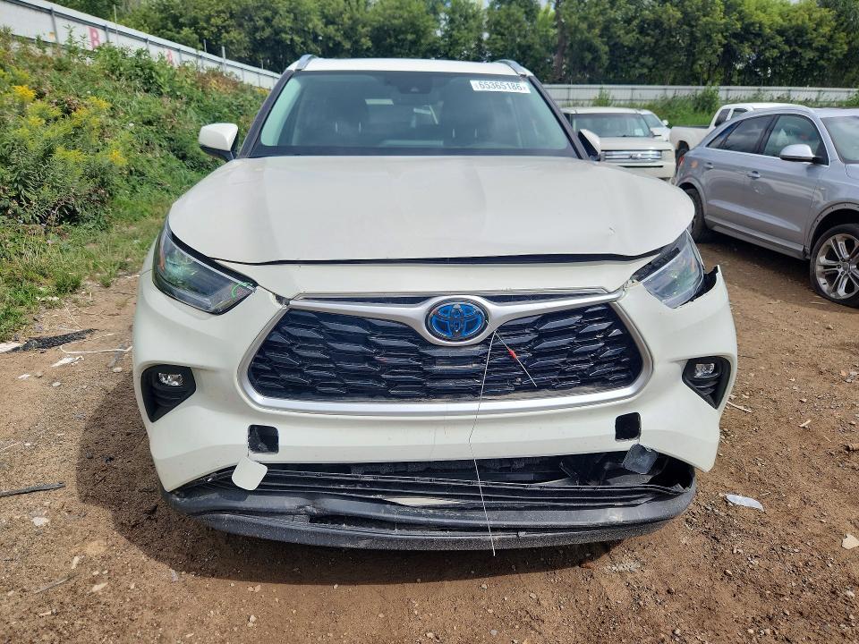 Photo 5 from auction – 2021 TOYOTA HIGHLANDER with VIN 5TDHBRCH8MS531601