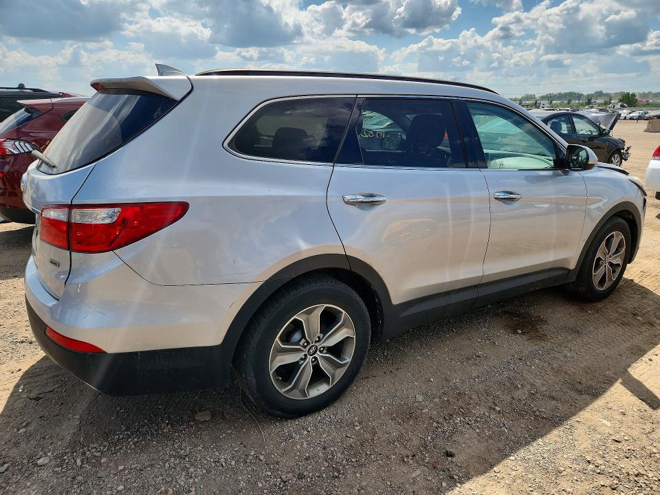 Photo 3 from auction – 2016 HYUNDAI SANTA FE with VIN KM8SMDHF8GU153351