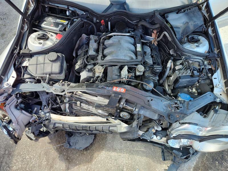 Photo 11 from auction – 2005 MERCEDES-BENZ CLK with VIN WDBTK65J85F133491