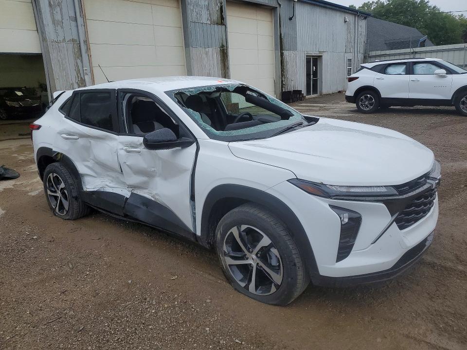 Photo 4 from auction – 2025 CHEVROLET TRAX with VIN KL77LGEP1SC011107