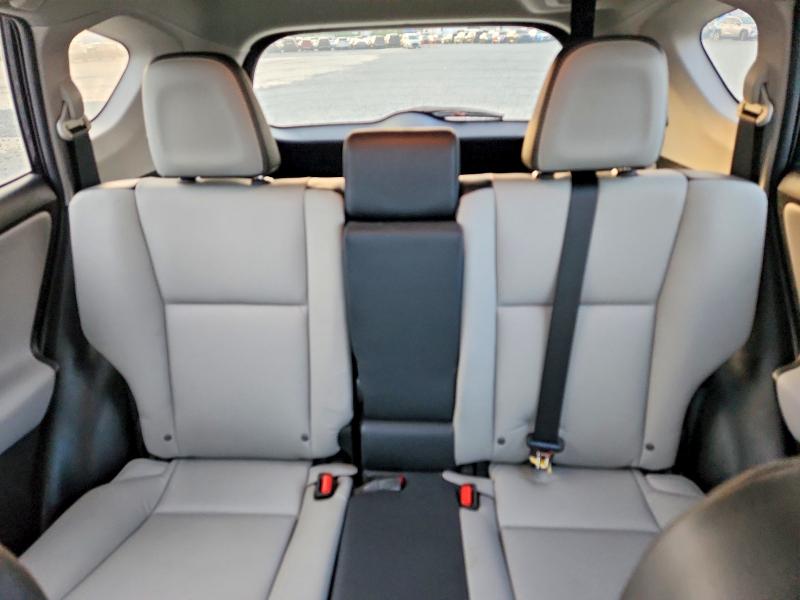 Photo 10 from auction – 2017 TOYOTA RAV4 with VIN 2T3YFREV5HW326541