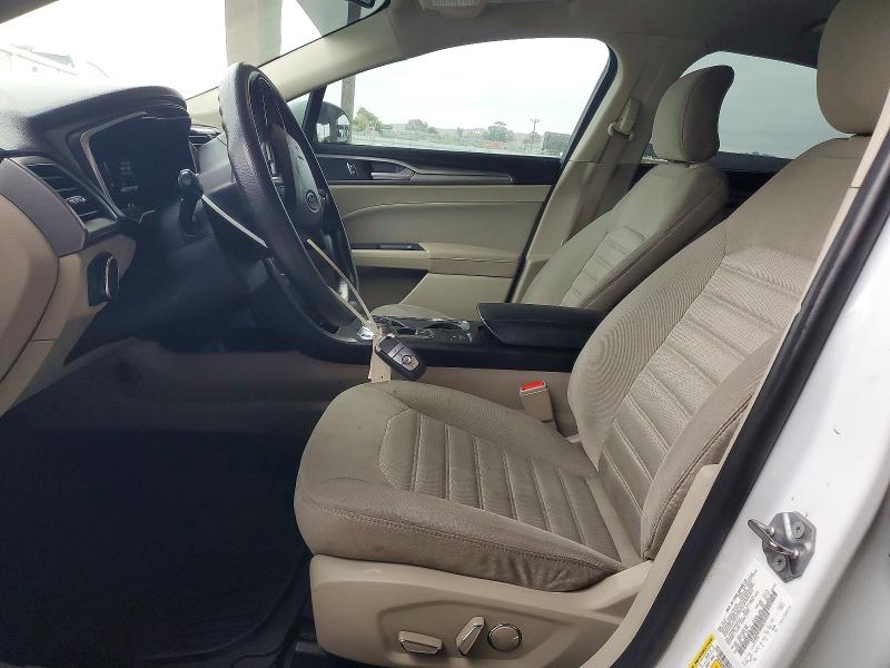 Photo 7 from auction – 2019 FORD FUSION with VIN 3FA6P0LU8KR204929