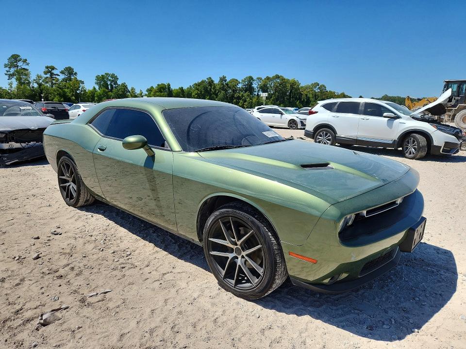 Фото 4 с аукциона – 2022 DODGE CHALLENGER с VIN 2C3CDZAG8NH200049