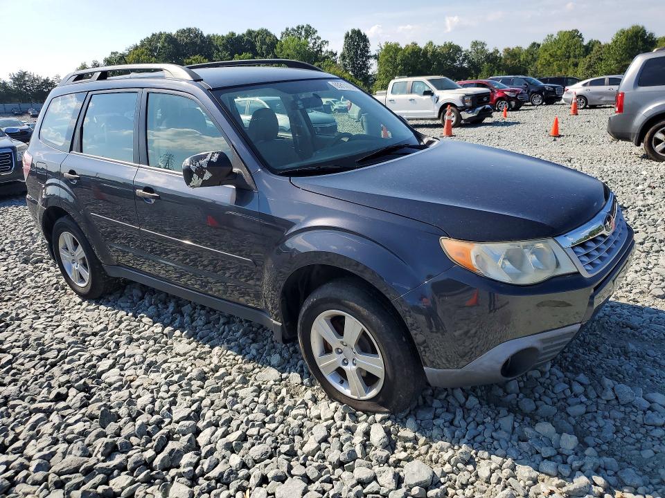 Photo 4 from auction – 2013 SUBARU FORESTER with VIN JF2SHABC0DH403290