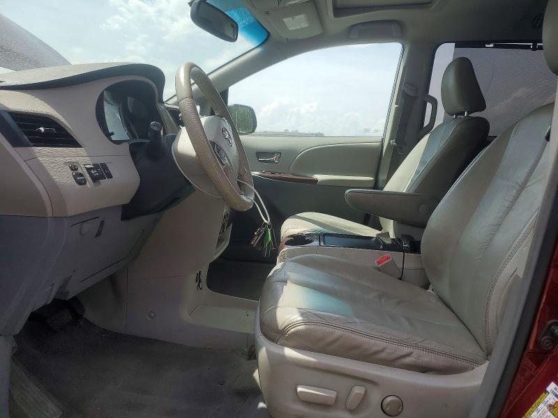 Photo 7 from auction – 2011 TOYOTA SIENNA with VIN 5TDYK3DC6BS039386