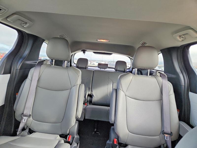 Photo 10 from auction – 2025 TOYOTA SIENNA with VIN 5TDYSKFC8SS156944