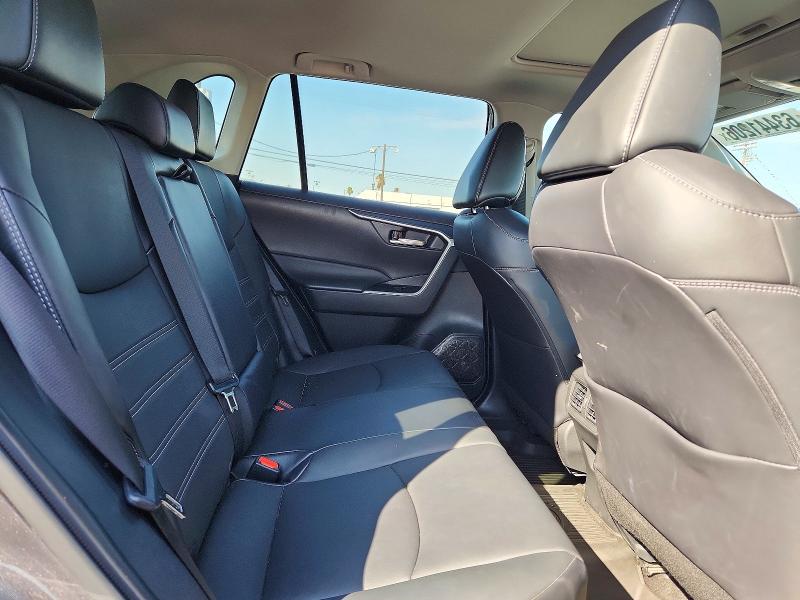 Photo 11 from auction – 2022 TOYOTA RAV4 with VIN 2T3C1RFV7NW214424