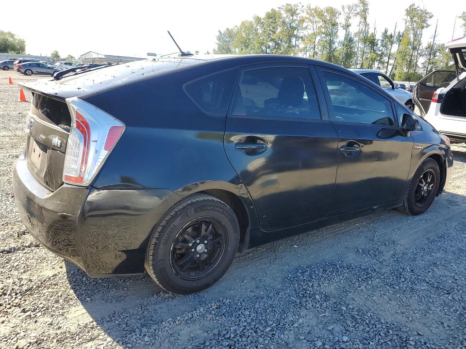 Photo 3 from auction – 2015 TOYOTA PRIUS with VIN JTDKN3DU3F0417789