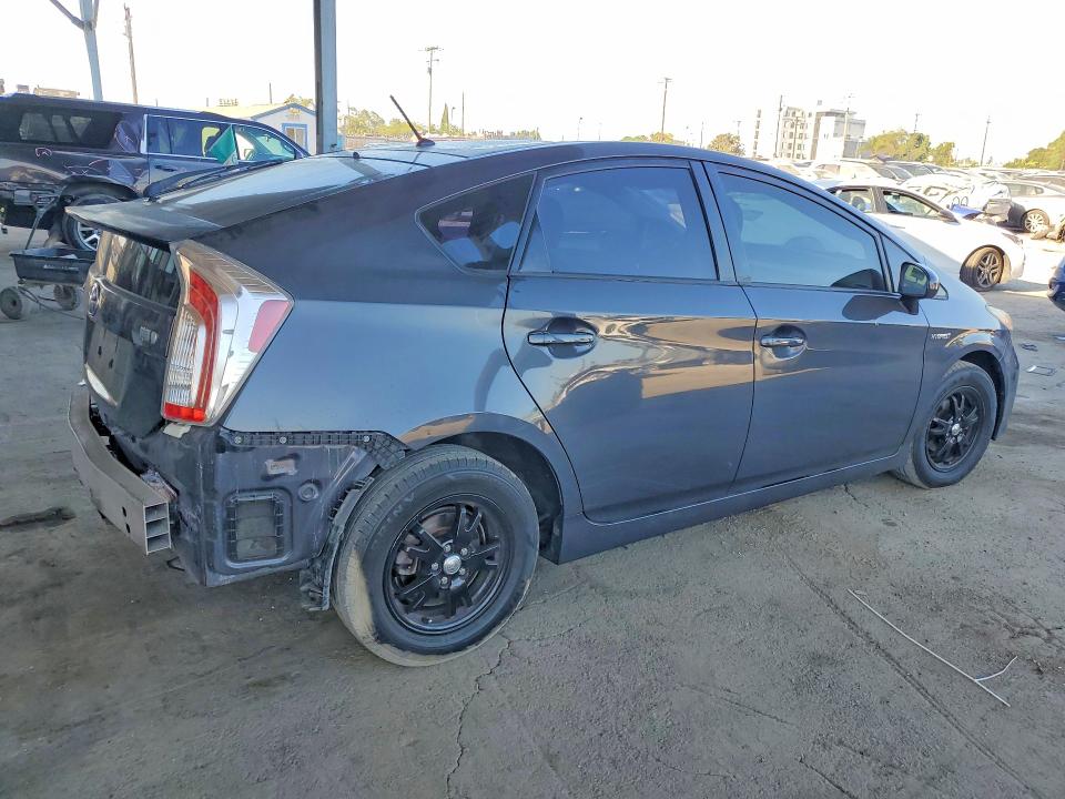 Photo 3 from auction – 2012 TOYOTA PRIUS with VIN JTDKN3DU1C1501017