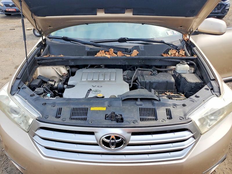 Photo 12 from auction – 2011 TOYOTA HIGHLA with VIN 5TDBK3EH1BS042518