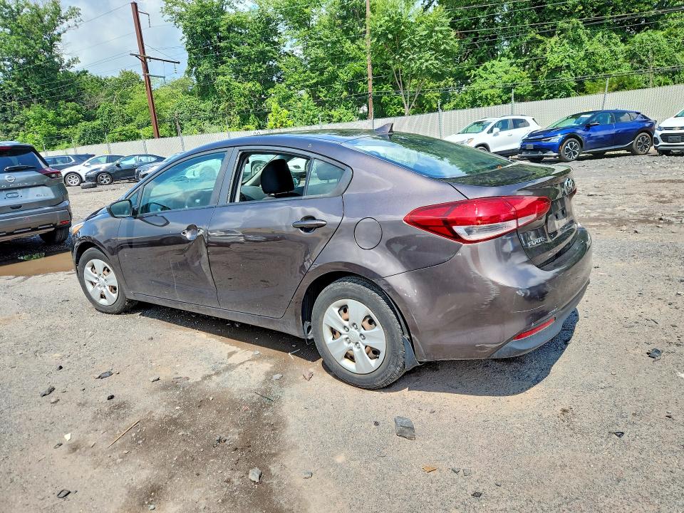 Photo 2 from auction – 2017 KIA FORTE with VIN 3KPFK4A70HE132931