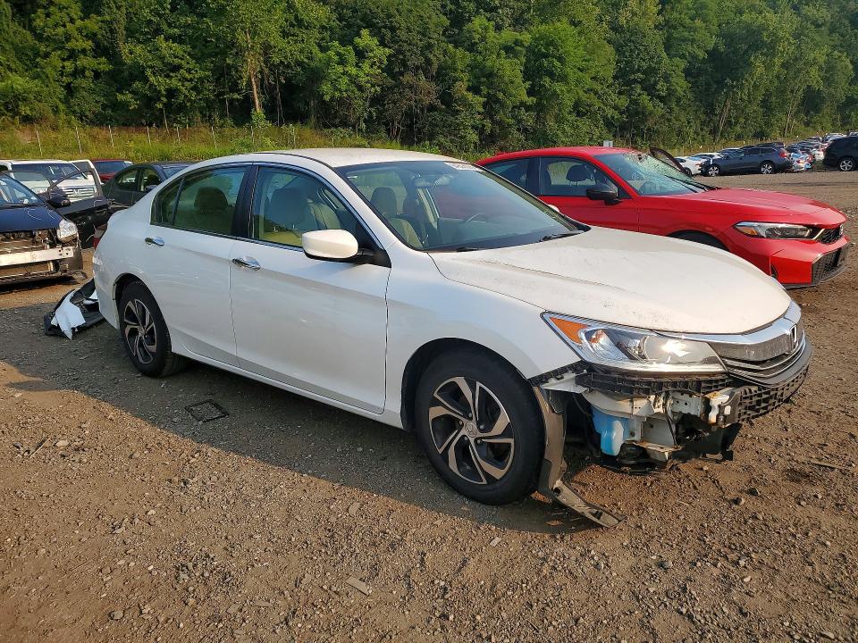 Photo 4 from auction – 2017 HONDA ACCORD with VIN 1HGCR2F32HA144060