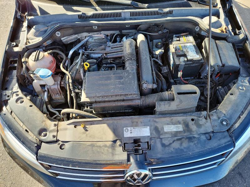 Photo 11 from auction – 2017 VOLKSWAGEN JETTA with VIN 3VW2B7AJ2HM265916