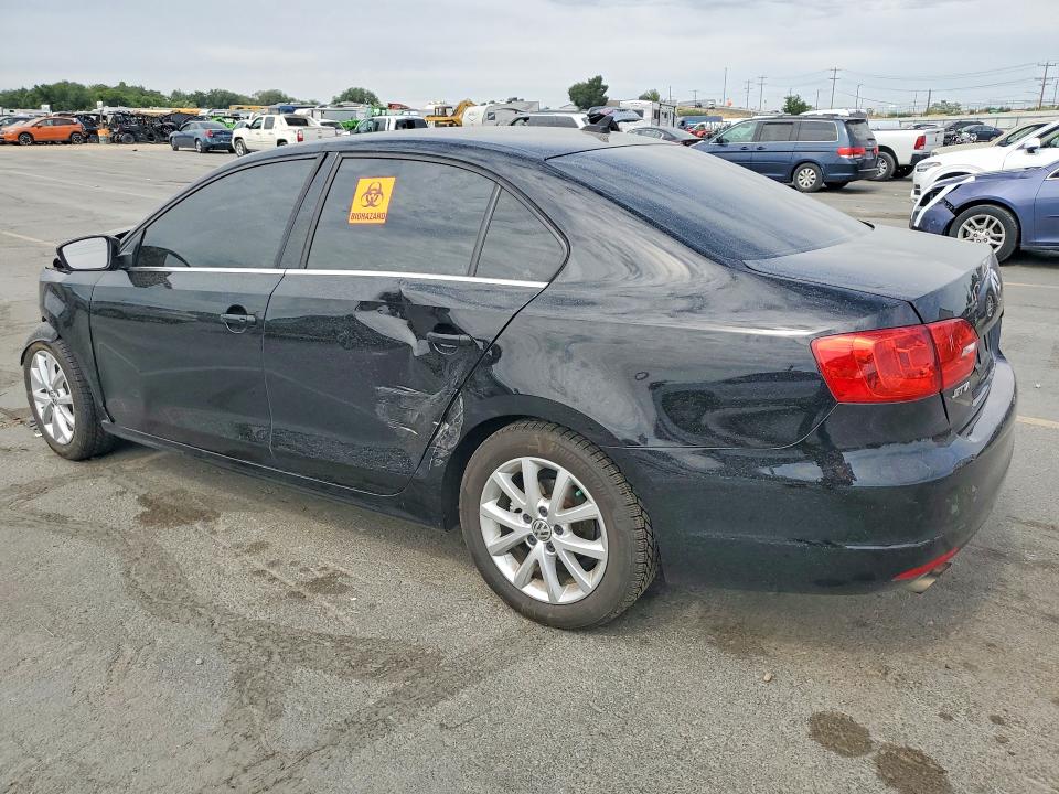 Photo 2 from auction – 2014 VOLKSWAGEN JETTA with VIN 3VWB07AJ0EM415863