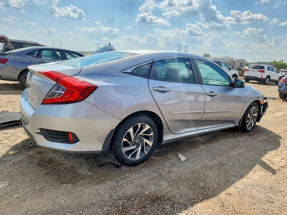 Photo 3 from auction – 2016 HONDA CIVIC with VIN 19XFC2F72GE051549