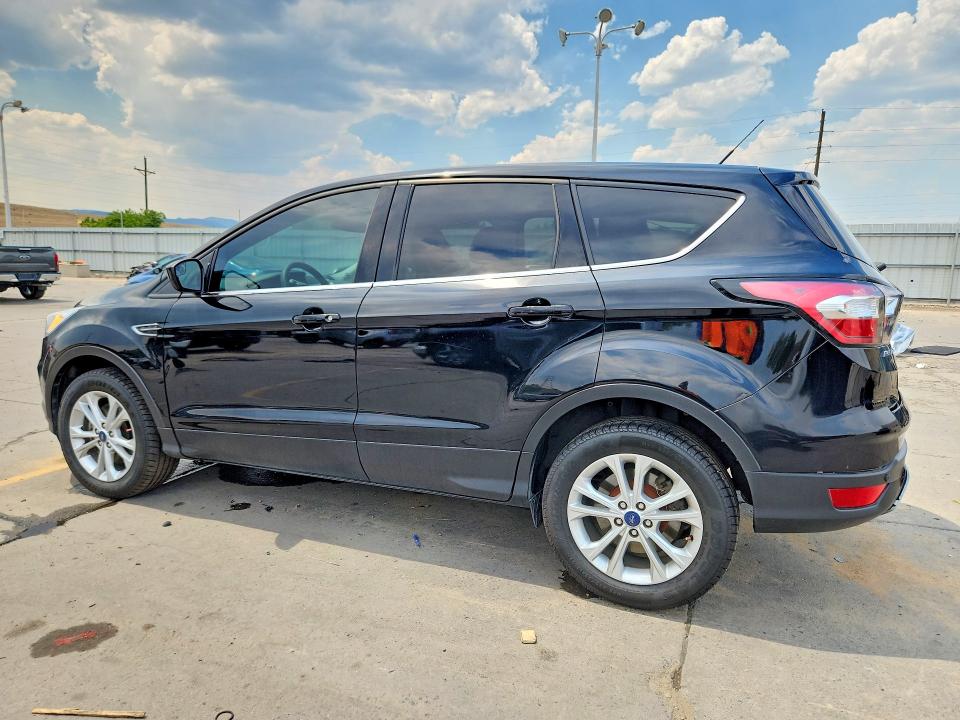 Снимка 2 от търг – 2017 FORD ESCAPE с VIN 1FMCU9GD2HUC25888