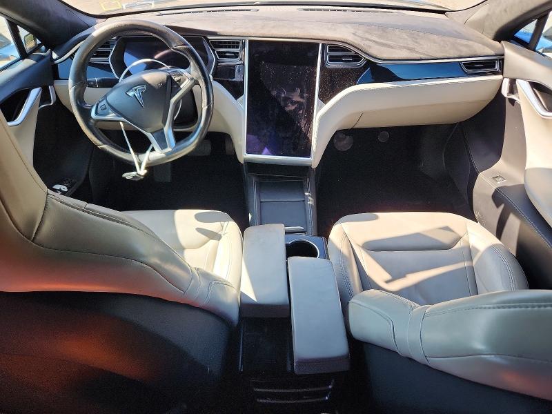 Photo 8 from auction – 2015 TESLA MODEL S with VIN 5YJSA1E14FF110508