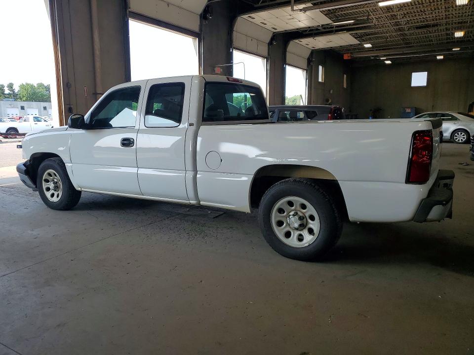 Photo 2 from auction – 2005 CHEVROLET SILVERADO with VIN 1GCEC19T35Z300070