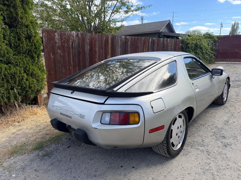 Photo 4 from auction – 1982 PORSCHE 928 with VIN WP0JA0925CS820072