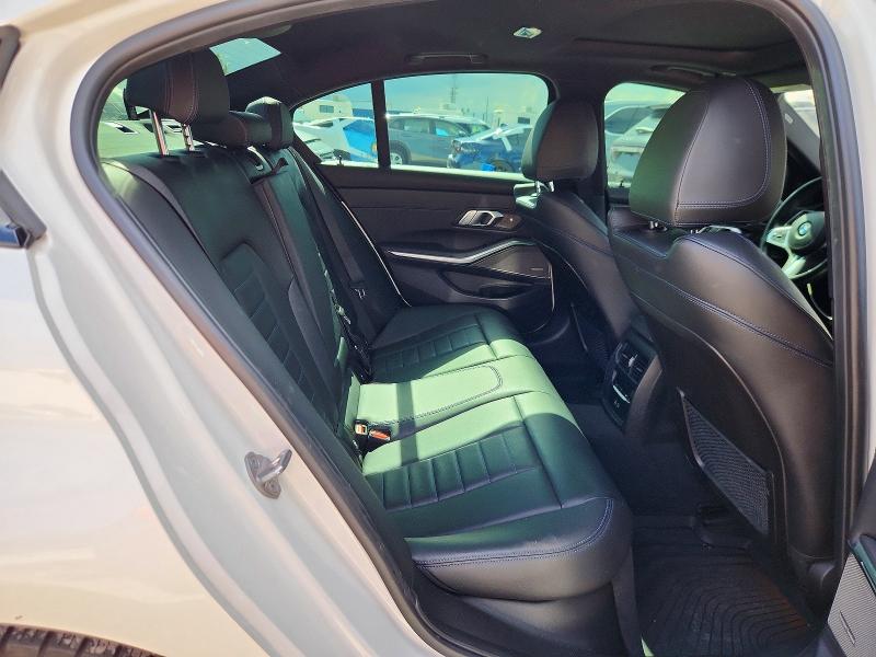 Photo 10 from auction – 2021 BMW 330XI with VIN 3MW5R7J07M8C00921
