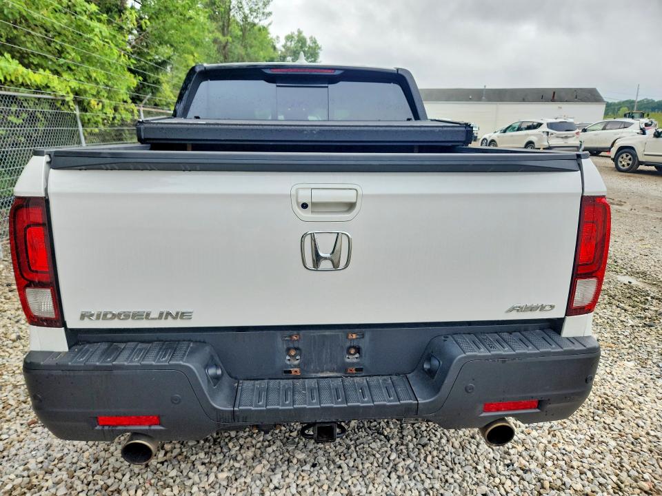 Photo 6 from auction – 2023 HONDA RIDGELINE with VIN 5FPYK3F88PB006272