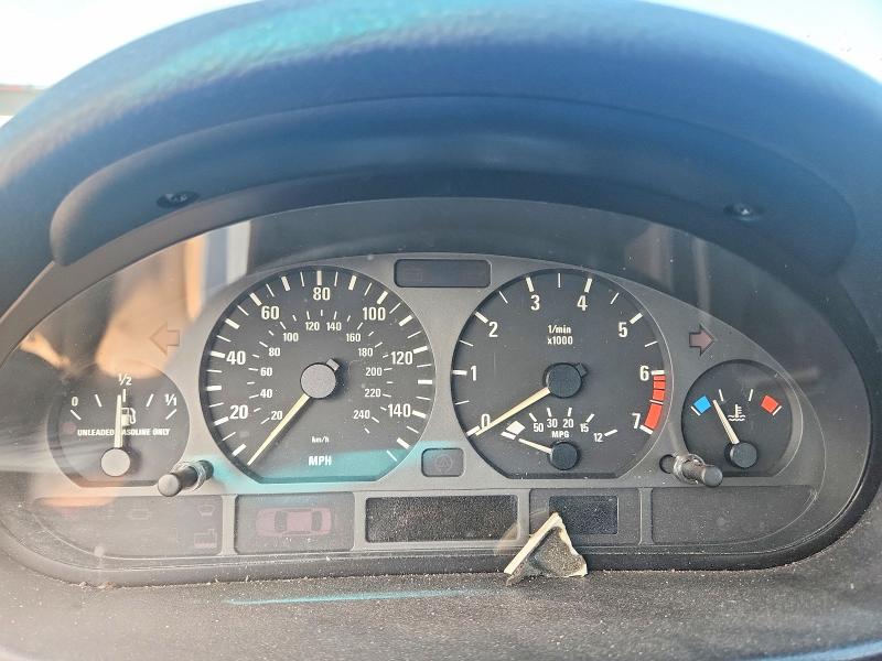 Photo 9 from auction – 2001 BMW 325 with VIN WBAAV33491FU94327