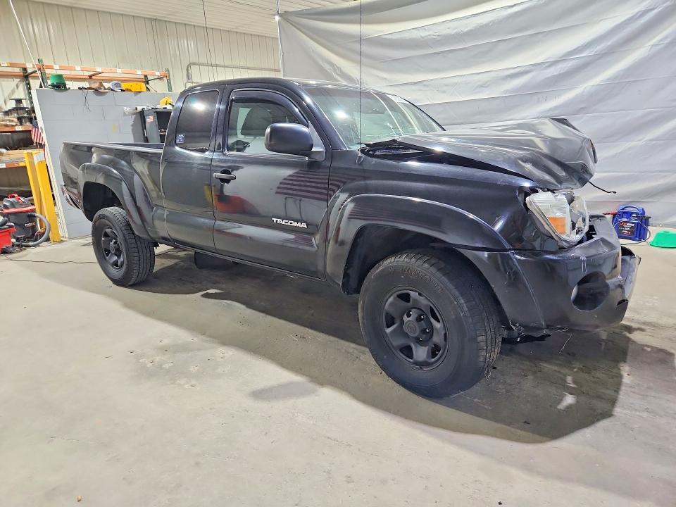Photo 4 from auction – 2011 TOYOTA TACOMA with VIN 5TFUU4EN7BX017616