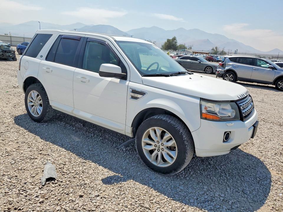 Photo 4 from auction – 2013 LAND ROVER LR2 with VIN SALFR2BG4DH330892