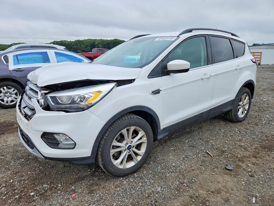 FORD ESCAPE 2017 with VIN 1FMCU9GD2HUF00174 - Photo from auction