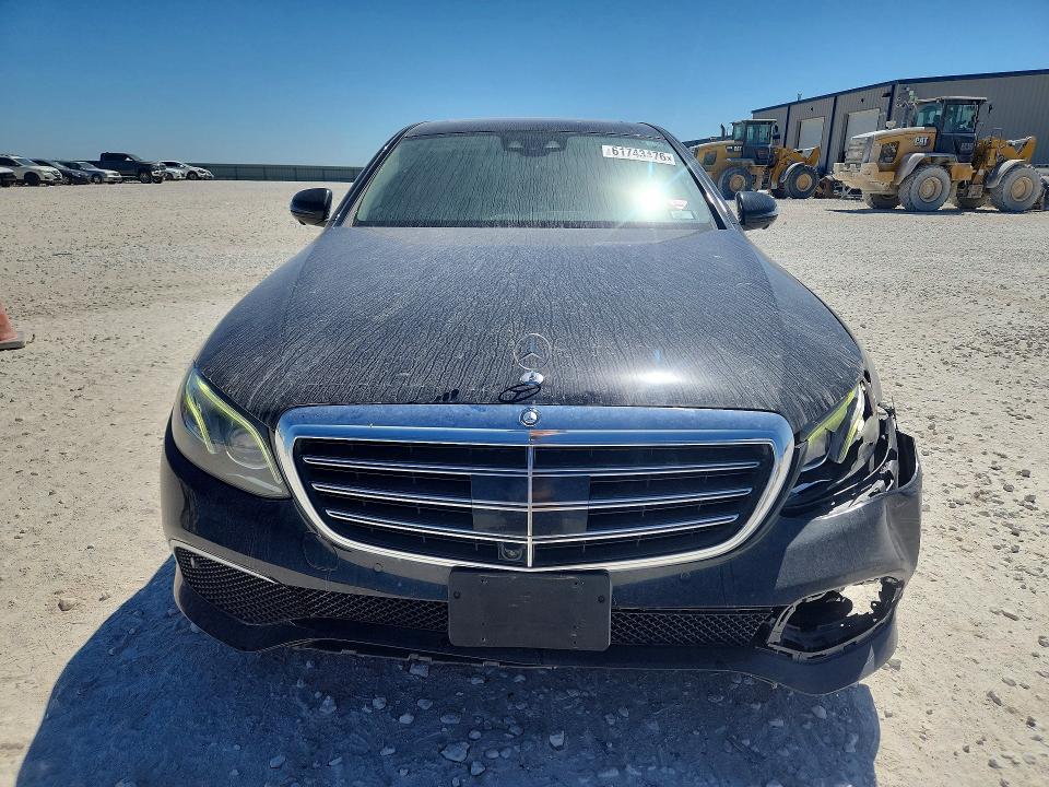 Photo 5 from auction – 2017 MERCEDES-BENZ E with VIN WDDZF4JB0HA205844