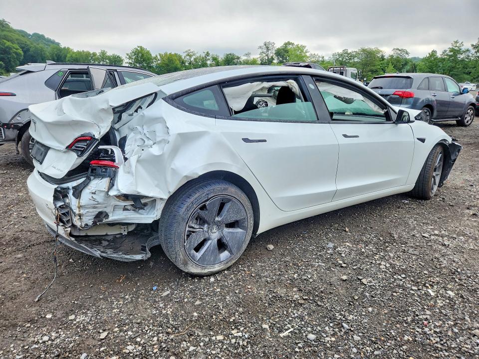 Photo 3 from auction – 2022 TESLA MODEL 3 with VIN 5YJ3E1EB7NF238113