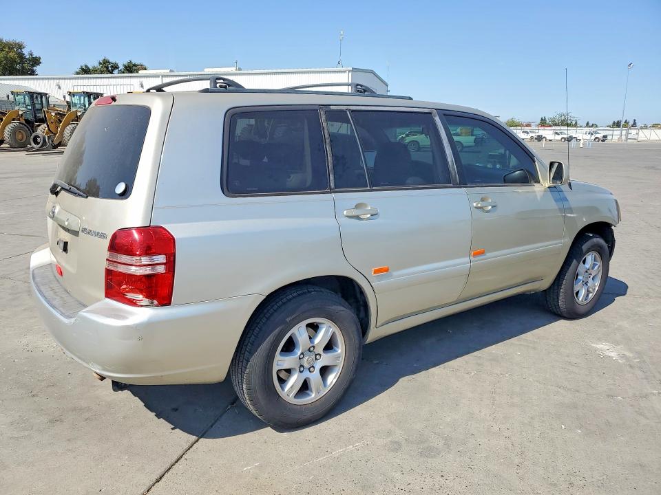 Photo 3 from auction – 2003 TOYOTA HIGHLANDER with VIN JTEGF21A130086046