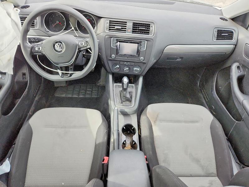 Photo 8 from auction – 2017 VOLKSWAGEN JETTA with VIN 3VW2B7AJ6HM349172