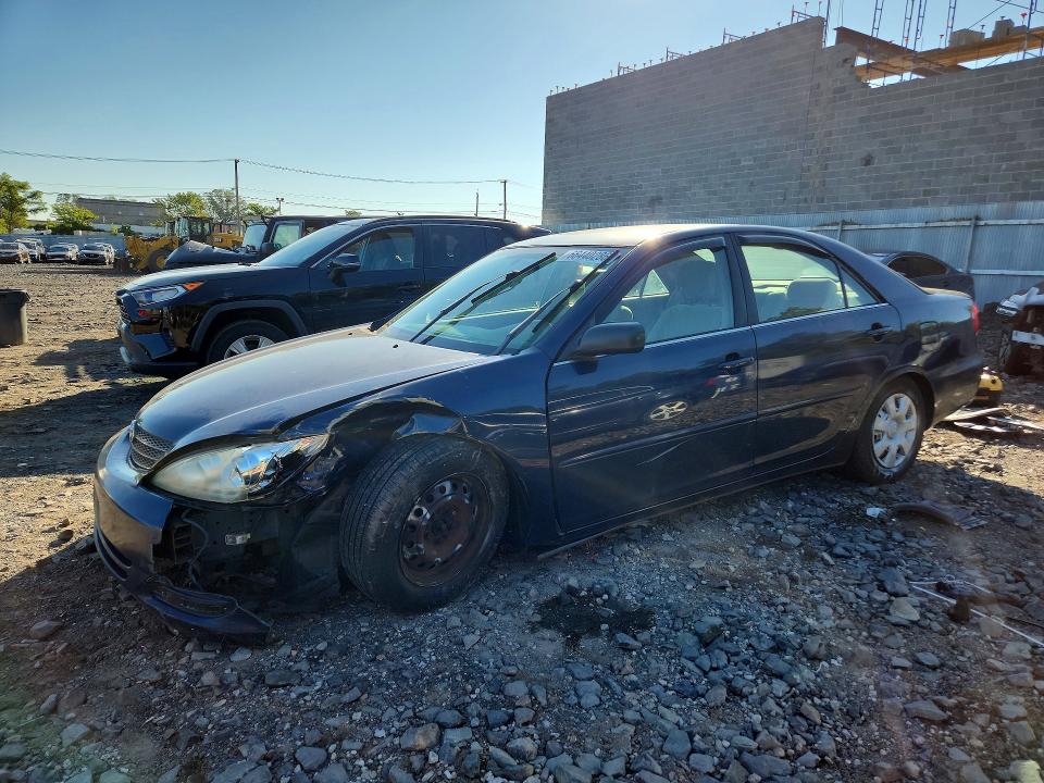TOYOTA CAMRY 2004 with VIN 4T1BE32K04U338583 - Photo from auction