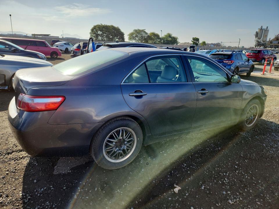 Photo 3 from auction – 2007 TOYOTA CAMRY with VIN JTNBK46K473019089