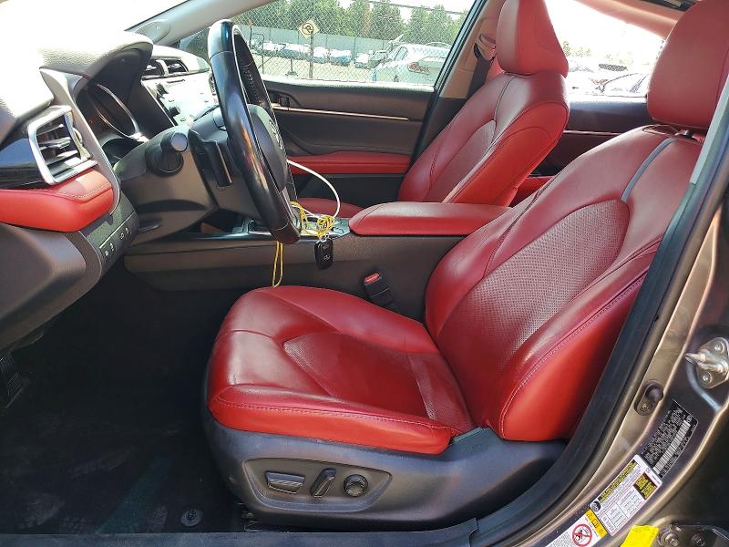 Снимка 7 от търг – 2018 TOYOTA CAMRY с VIN 4T1BZ1HK1JU015008
