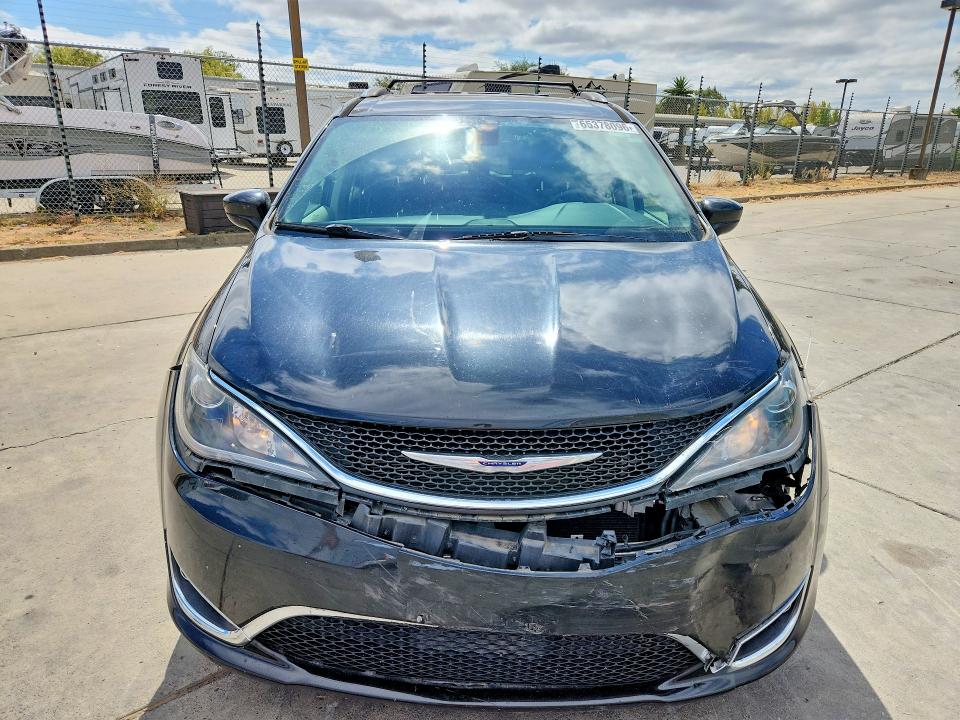 Photo 5 from auction – 2019 CHRYSLER PACIFICA with VIN 2C4RC1BG5KR665595