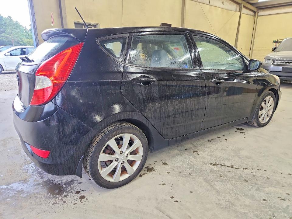 Photo 3 from auction – 2012 HYUNDAI ACCENT with VIN KMHCU5AE2CU031493