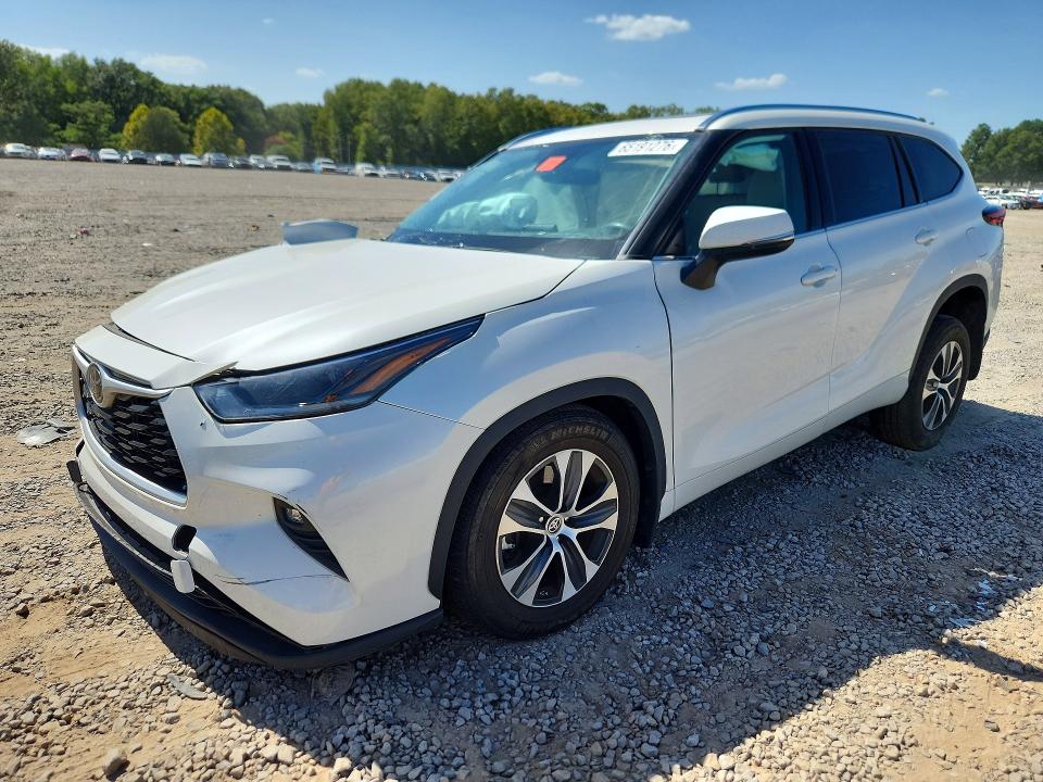TOYOTA HIGHLANDER 2021 with VIN 5TDGZRBH7MS548804 - Photo from auction