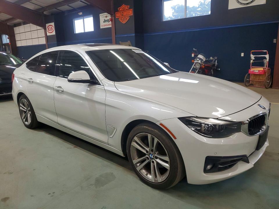 Photo 4 from auction – 2018 BMW 330 with VIN WBA8Z9C51JB219847